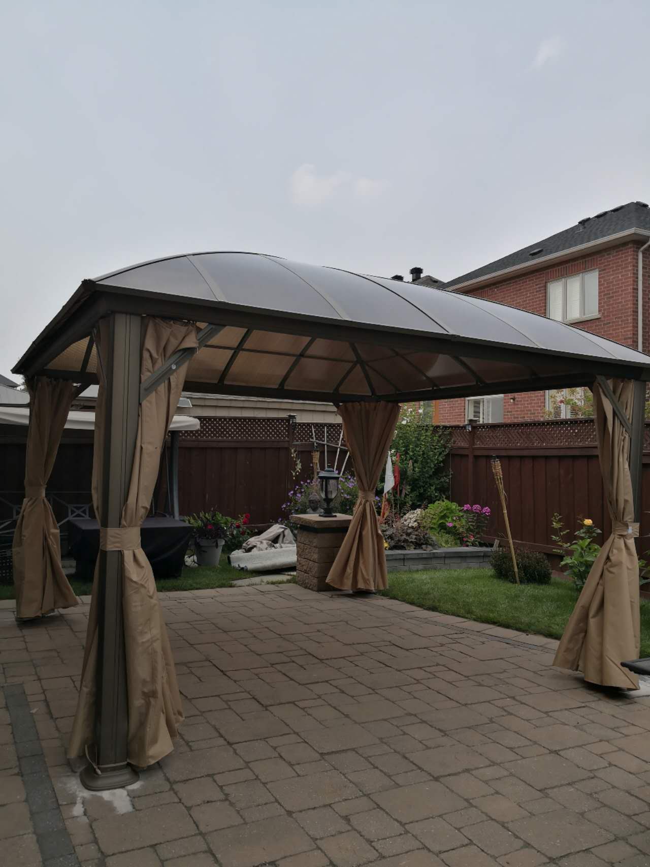 12x12 Feet Patio Hardtop Gazebo with Polycarbonate Roof
