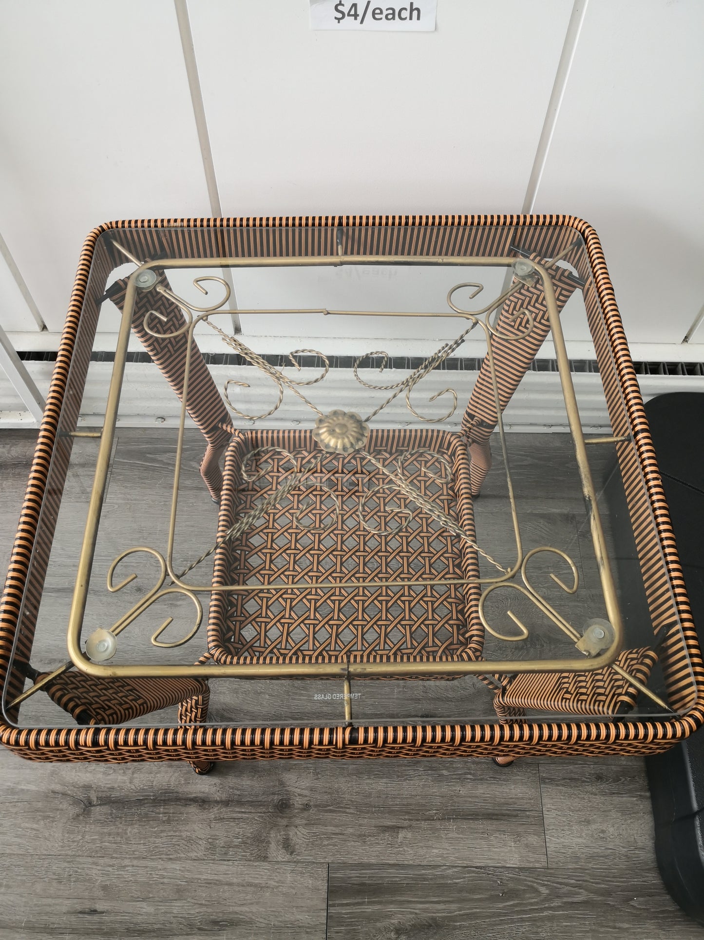 C41 - 2 Person Round/Square Outdoor Dining Set