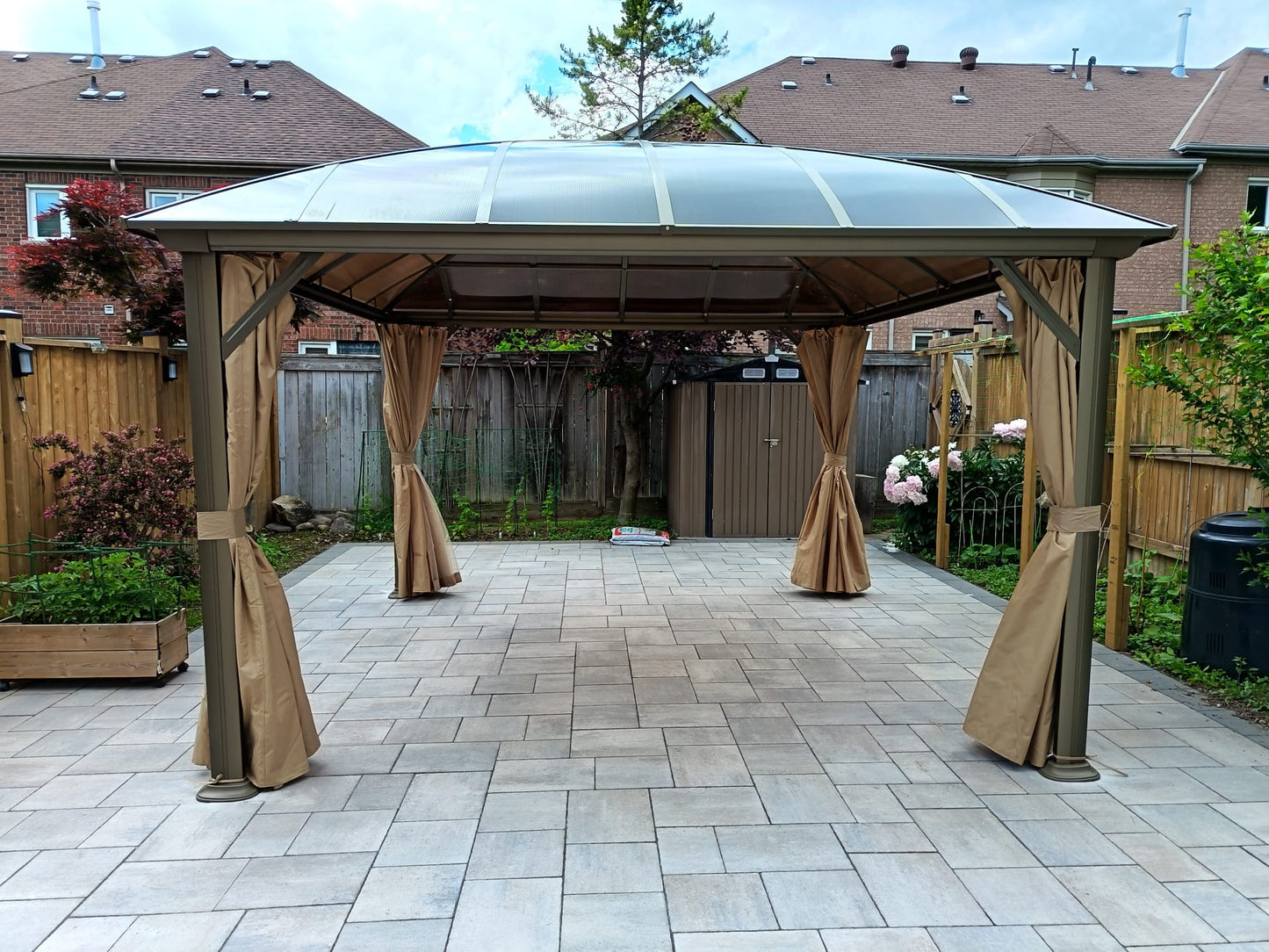 12x12 Feet Patio Hardtop Gazebo with Polycarbonate Roof